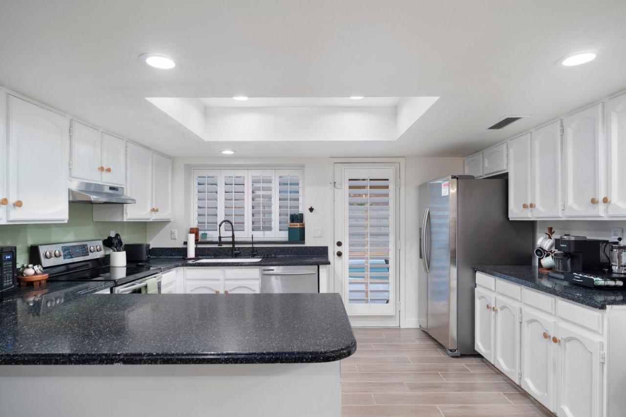 Large Pool With Diving Board, Remodeled 3Bdrm, Near State Farm Stdm And More! Peoria Esterno foto