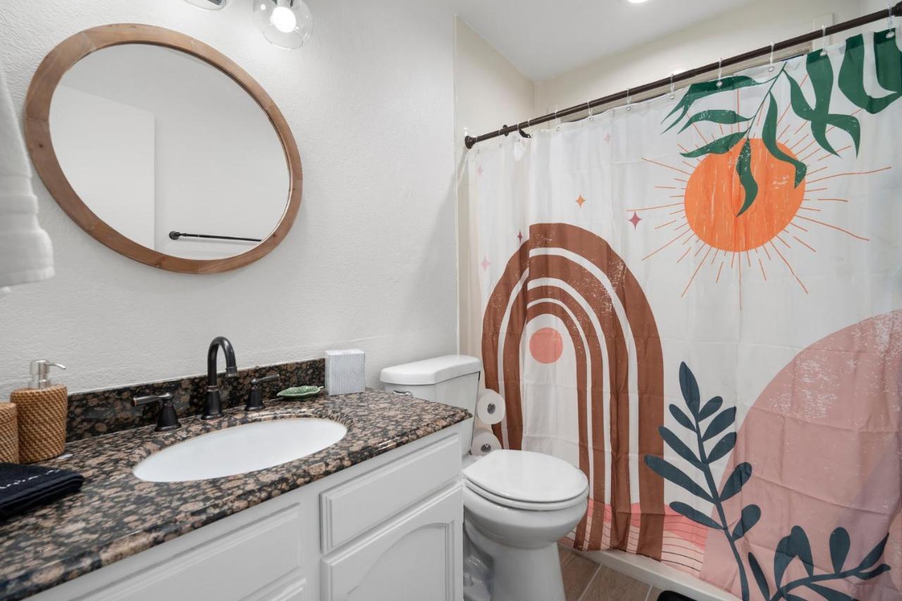Large Pool With Diving Board, Remodeled 3Bdrm, Near State Farm Stdm And More! Peoria Esterno foto