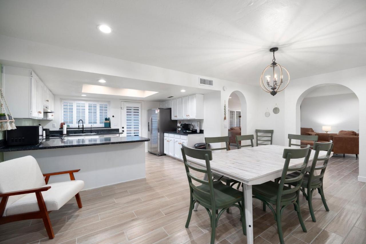 Large Pool With Diving Board, Remodeled 3Bdrm, Near State Farm Stdm And More! Peoria Esterno foto