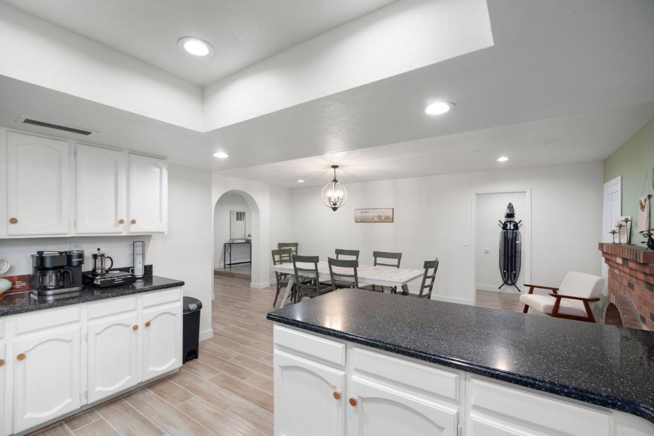 Large Pool With Diving Board, Remodeled 3Bdrm, Near State Farm Stdm And More! Peoria Esterno foto