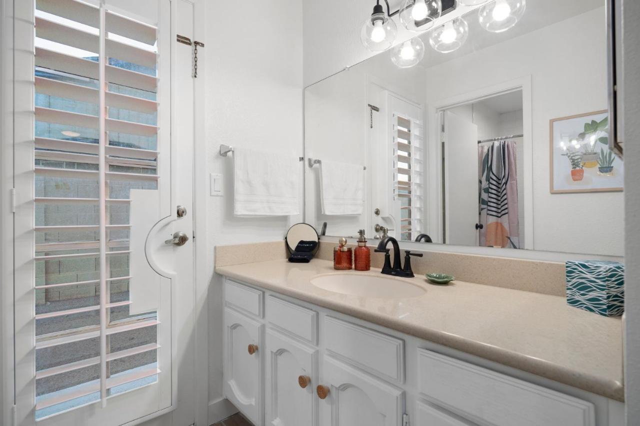 Large Pool With Diving Board, Remodeled 3Bdrm, Near State Farm Stdm And More! Peoria Esterno foto